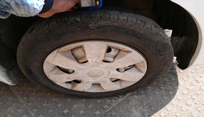 2012 Maruti Wagon R 1.0 LXI CNG, Petrol, Manual, 2,64,255 km, tyre