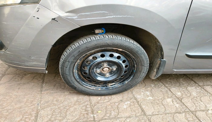 2012 Maruti Wagon R 1.0 VXI, Petrol, Manual, 50,586 km, tyre
