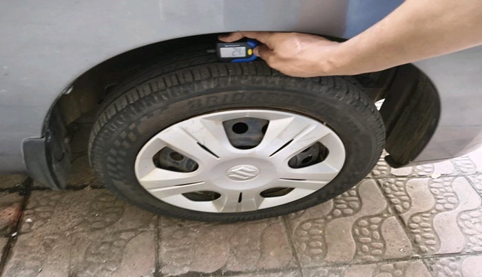 2012 Maruti Wagon R 1.0 VXI, Petrol, Manual, 50,586 km, tyre