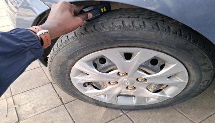 2013 Hyundai Grand i10 SPORTZ 1.2 KAPPA VTVT, Petrol, Manual, 1,02,812 km, tyre