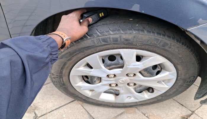 2013 Hyundai Grand i10 SPORTZ 1.2 KAPPA VTVT, Petrol, Manual, 1,02,812 km, tyre