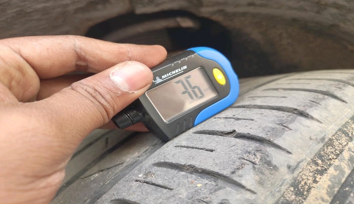 2022 Tata Safari XZ, Diesel, Manual, 1,66,300 km, tyre