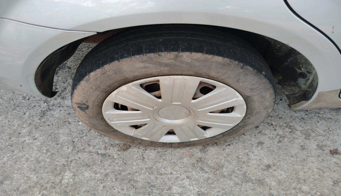 2011 Ford Fiesta EXI 1.6 DURATEC LTD, Petrol, Manual, 72,684 km, tyre