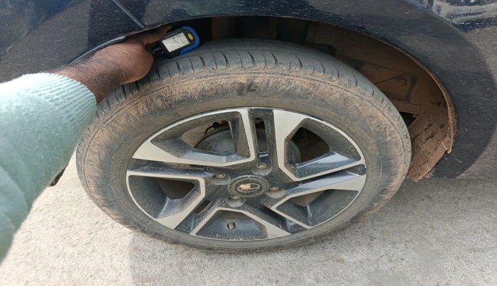 2018 Tata TIGOR XZ PLUS PETROL, Petrol, Manual, 56,587 km, tyre