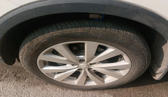 2024 MG ASTOR Select 1.5 MT, Petrol, Manual, 18,983 km, tyre