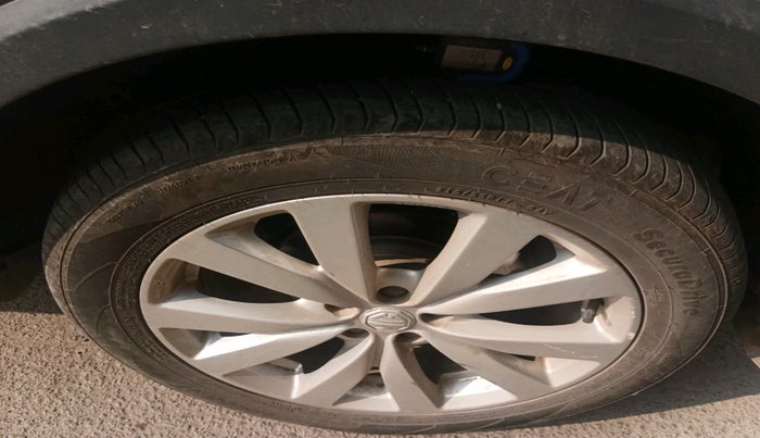 2024 MG ASTOR Select 1.5 MT, Petrol, Manual, 18,983 km, tyre