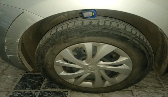 2019 Maruti Swift VXI AMT, Petrol, Automatic, 37,145 km, tyre