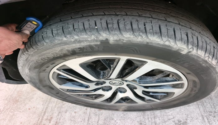 2023 MG GLOSTER SAVVY 6 STR 2.0 TWIN TURBO 4WD, Diesel, Automatic, 21,026 km, tyre