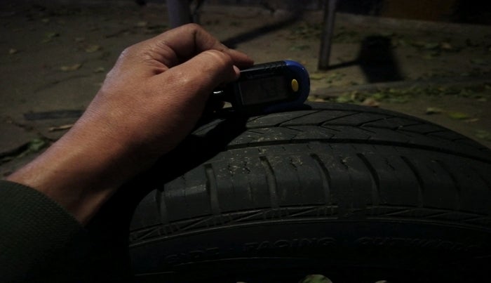 2011 Hyundai i20 MAGNA 1.2, Petrol, Manual, 62,627 km, tyre