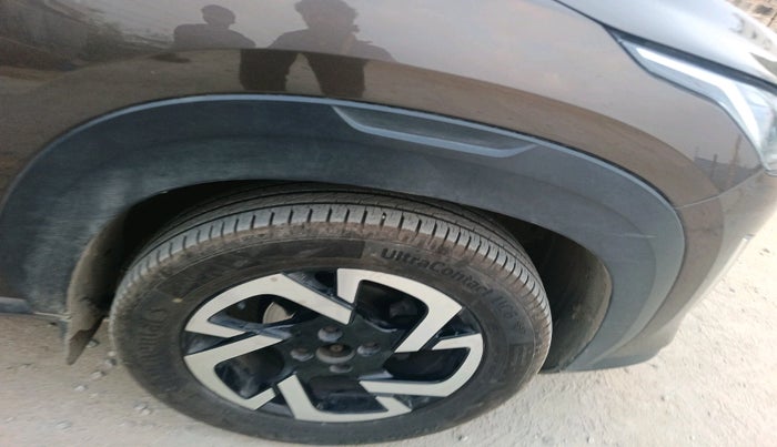 2022 Nissan MAGNITE XV PREMIUM TURBO (O), Petrol, Manual, 57,106 km, tyre