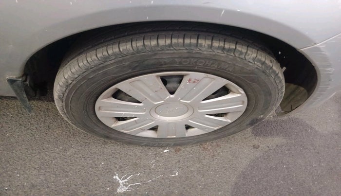 2011 Ford Figo TITANIUM 1.2 PETROL, Petrol, Manual, 64,694 km, tyre