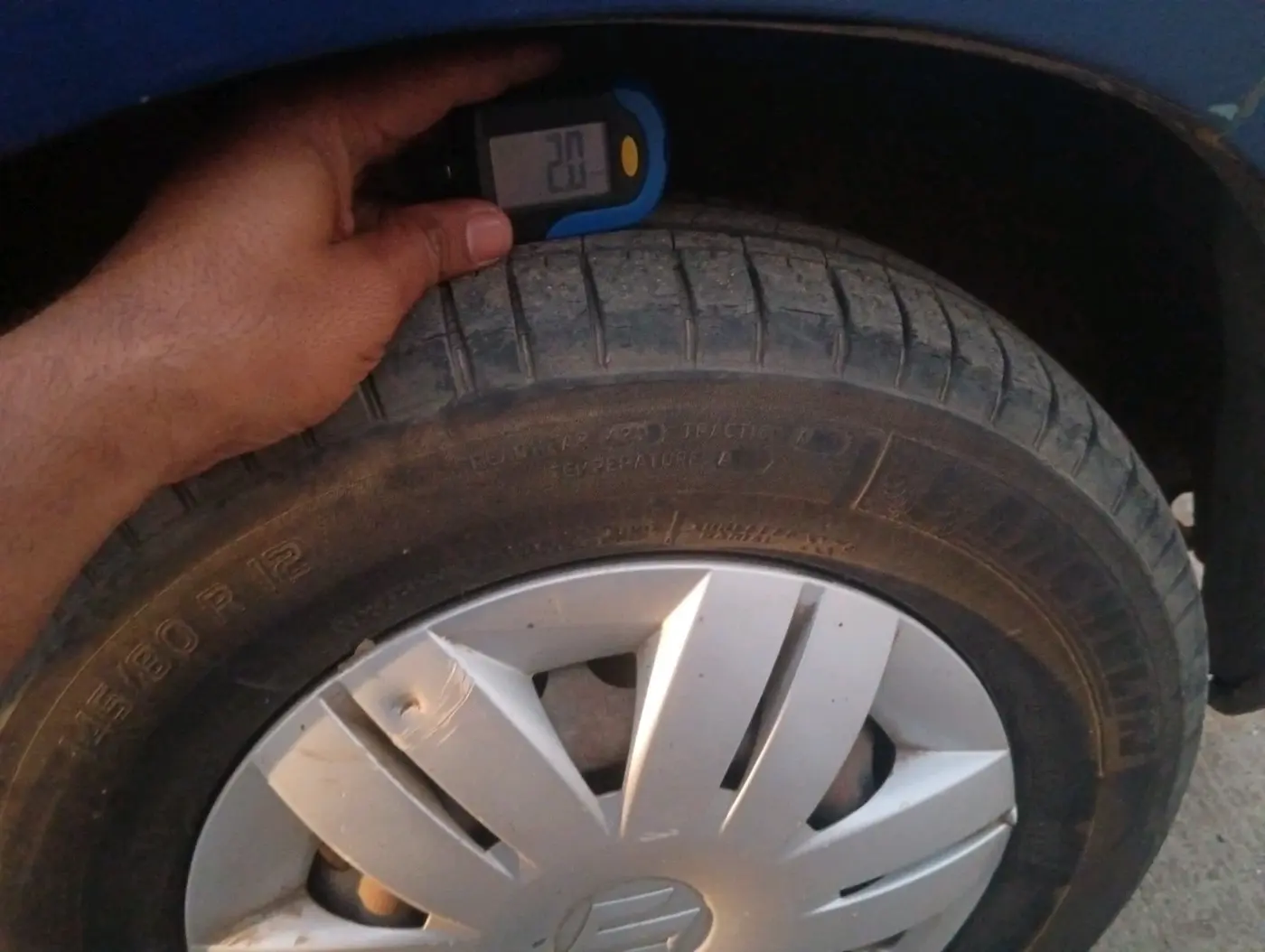 2014 Maruti Alto 800 LXI CNG, CNG, Manual, 1,00,694 km, tyre