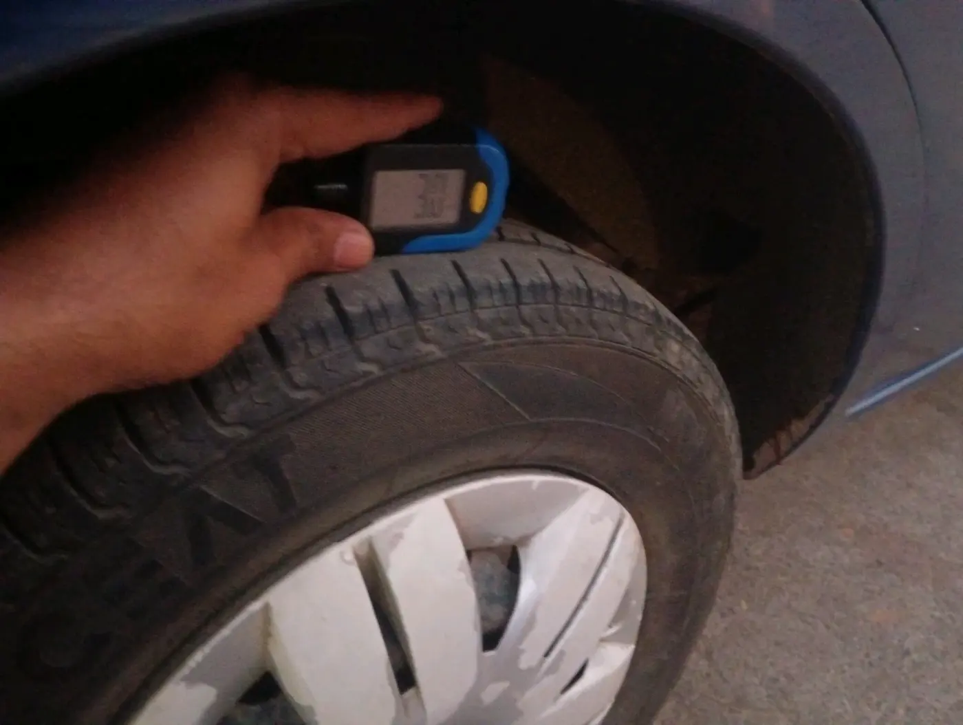 2014 Maruti Alto 800 LXI CNG, CNG, Manual, 1,00,694 km, tyre