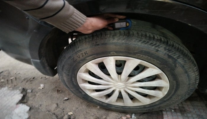 2015 Maruti Swift Dzire VXI, Petrol, Manual, 1,47,521 km, tyre