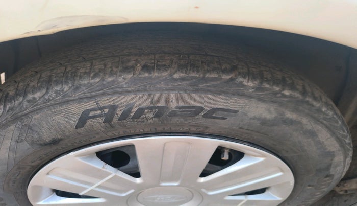 2010 Ford Figo TITANIUM 1.4 DIESEL, Diesel, Manual, 94,992 km, tyre