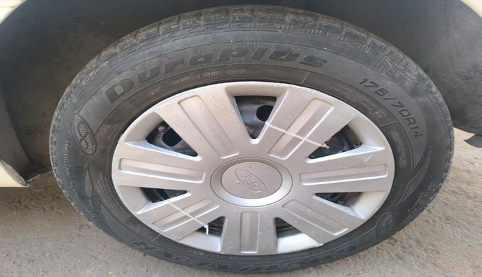 2010 Ford Figo TITANIUM 1.4 DIESEL, Diesel, Manual, 94,992 km, tyre