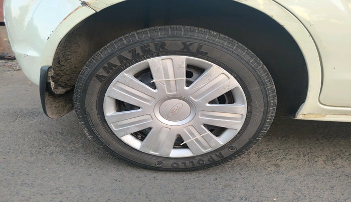 2010 Ford Figo TITANIUM 1.4 DIESEL, Diesel, Manual, 94,992 km, tyre