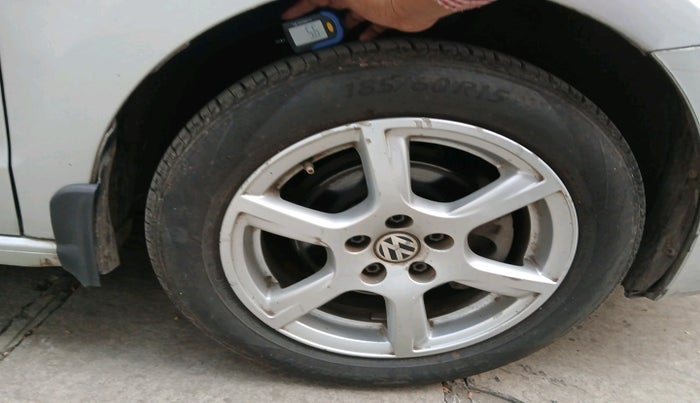 2014 Volkswagen Vento HIGHLINE PETROL AT, Petrol, Automatic, 38,725 km, tyre