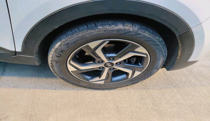 2018 Hyundai Creta SX 1.6 PETROL DUAL TONE, Petrol, Manual, 1,10,507 km, tyre