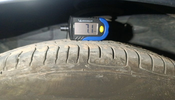 2017 Ford Figo Aspire TITANIUM 1.2 PETROL, Petrol, Manual, 61,651 km, tyre