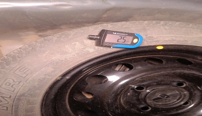 2017 Ford Figo Aspire TITANIUM 1.2 PETROL, Petrol, Manual, 61,651 km, tyre