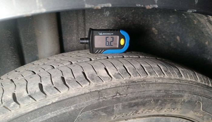 2017 Ford Figo Aspire TITANIUM 1.2 PETROL, Petrol, Manual, 61,651 km, tyre