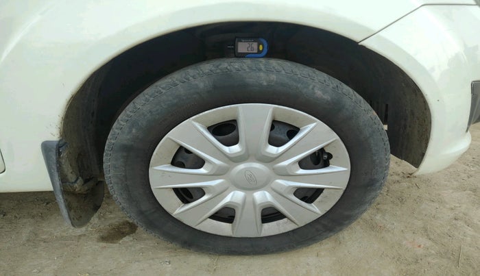 2015 Ford Figo EXI 1.2 PETROL, Petrol, Manual, 1,33,392 km, tyre