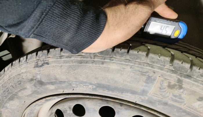 2010 Maruti SX4 VXI CNG, Petrol, Manual, 3,27,000 km, tyre