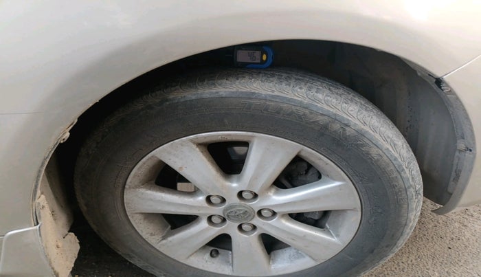 2011 Toyota Corolla Altis G PETROL, Petrol, Manual, 63,975 km, tyre