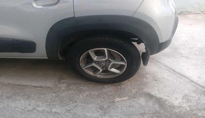 2018 Renault Kwid RXT 1.0 AMT, Petrol, Automatic, 68,391 km, tyre