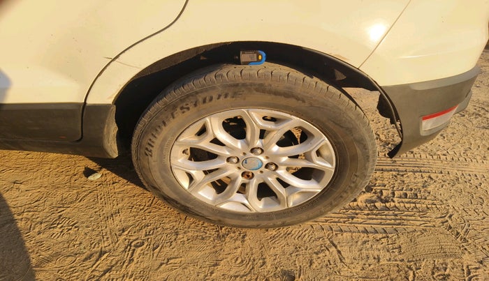 2013 Ford Ecosport TITANIUM 1.5L DIESEL, Diesel, Manual, 1,11,806 km, tyre