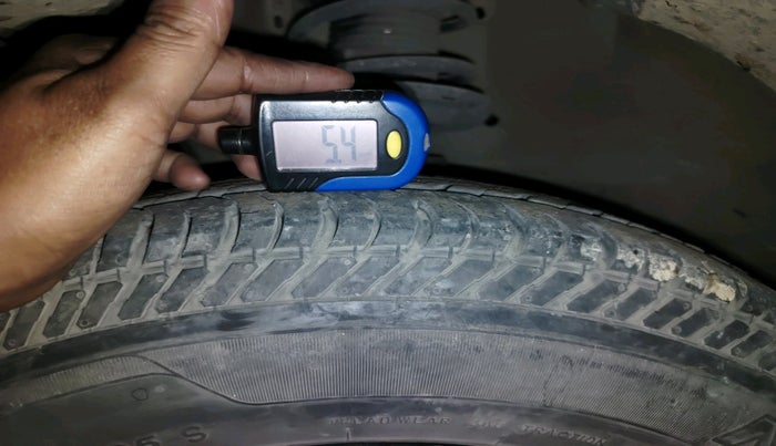 2015 Maruti Swift Dzire VXI, Petrol, Manual, 57,893 km, tyre