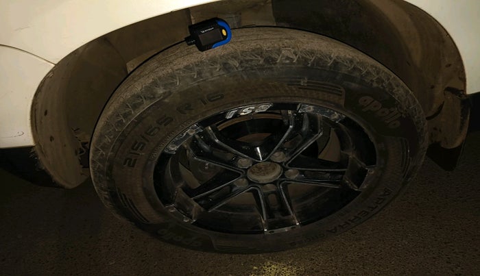 2013 Renault Duster 85 PS RXL DIESEL, Diesel, Manual, 2,17,772 km, tyre