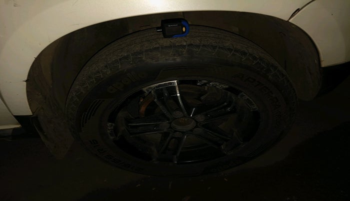 2013 Renault Duster 85 PS RXL DIESEL, Diesel, Manual, 2,17,772 km, tyre