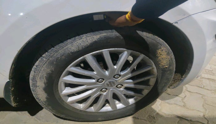 2020 Maruti Dzire ZXI, Petrol, Manual, 78,277 km, tyre