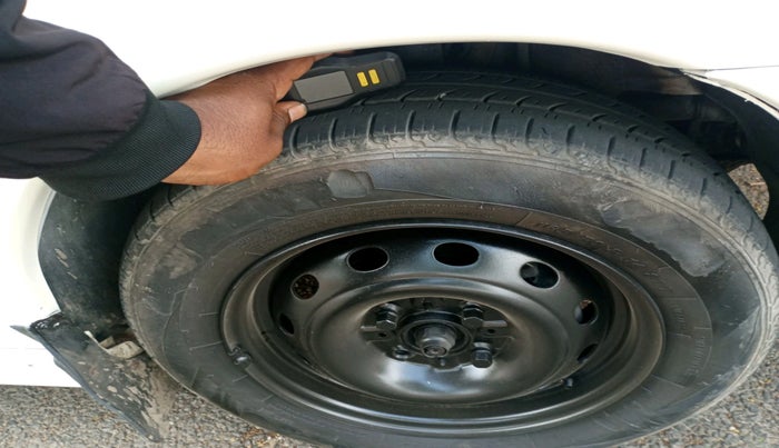 2010 Tata Indigo CS LX TDI, Diesel, Manual, 98,599 km, tyre