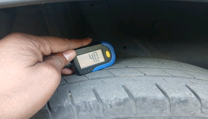 2023 Hyundai VENUE S 1.2, Petrol, Manual, 52,564 km, tyre