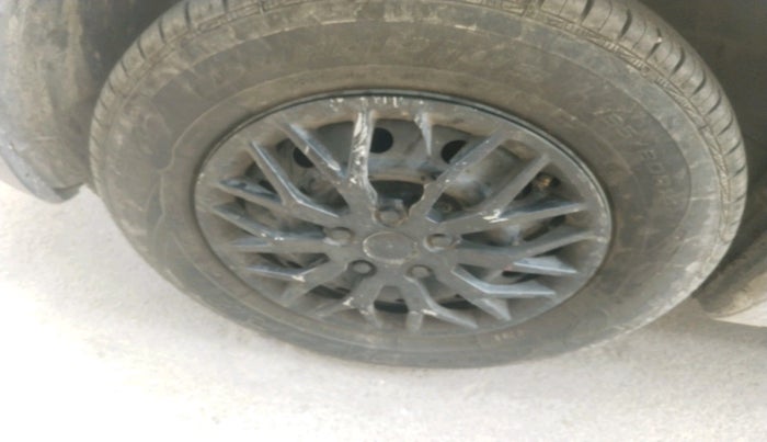 2013 Maruti Swift Dzire VXI, Petrol, Manual, 66,022 km, tyre