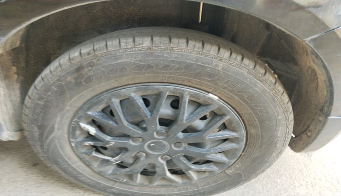 2013 Maruti Swift Dzire VXI, Petrol, Manual, 66,022 km, tyre