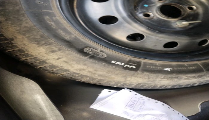 2013 Maruti Swift Dzire VXI, Petrol, Manual, 66,022 km, tyre