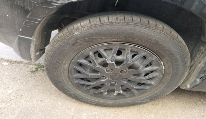 2013 Maruti Swift Dzire VXI, Petrol, Manual, 66,022 km, tyre