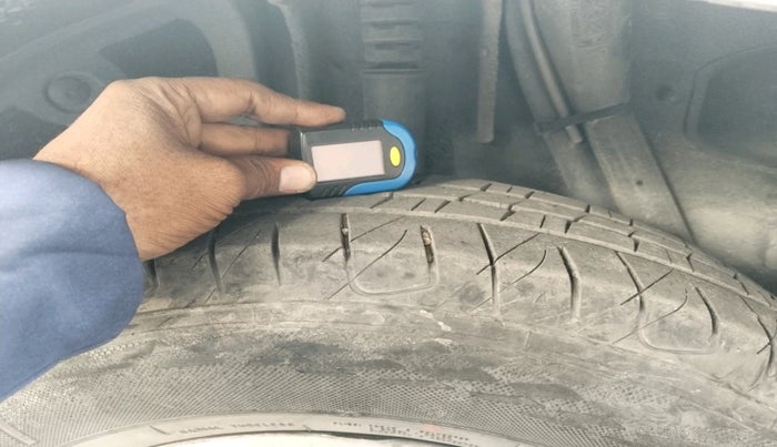 2014 Renault Duster 85 PS RXL DIESEL, Diesel, Manual, 1,63,310 km, tyre