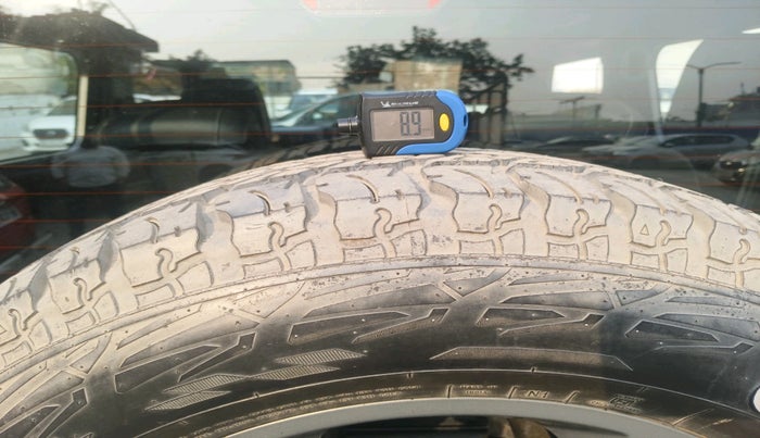 2021 Mahindra Thar LX HARD TOP 4WD MT, Diesel, Manual, 52,956 km, tyre