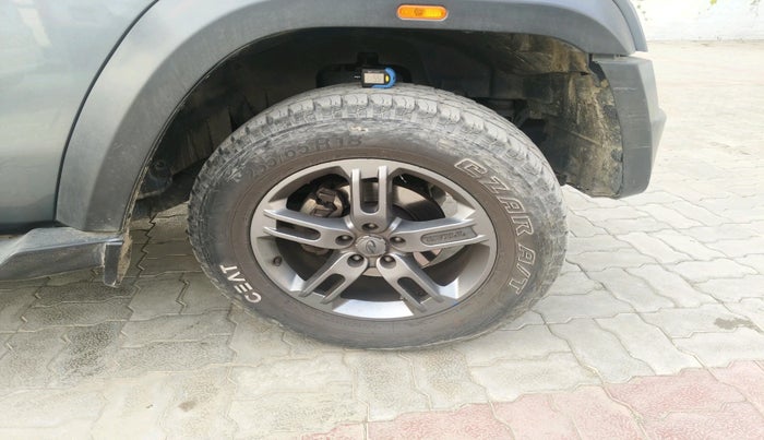 2021 Mahindra Thar LX HARD TOP 4WD MT, Diesel, Manual, 52,956 km, tyre