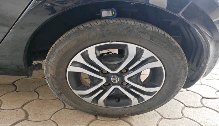 2022 Tata Tiago XT PETROL, Petrol, Manual, 18,602 km, tyre