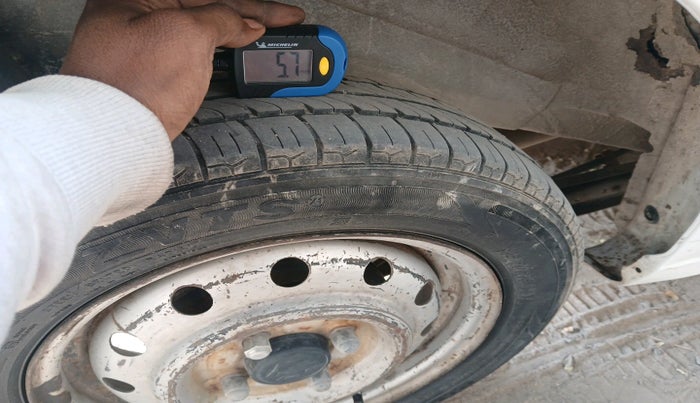 2014 Maruti Wagon R 1.0 LXI CNG, Petrol, Manual, 76,655 km, tyre