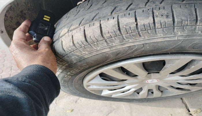 2018 Maruti Dzire VDI, Diesel, Manual, 91,580 km, tyre