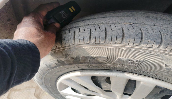 2018 Maruti Dzire VDI, Diesel, Manual, 91,580 km, tyre