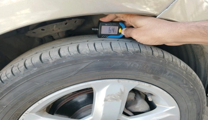 2011 Honda City 1.5L I-VTEC V MT, Petrol, Manual, 1,09,023 km, tyre