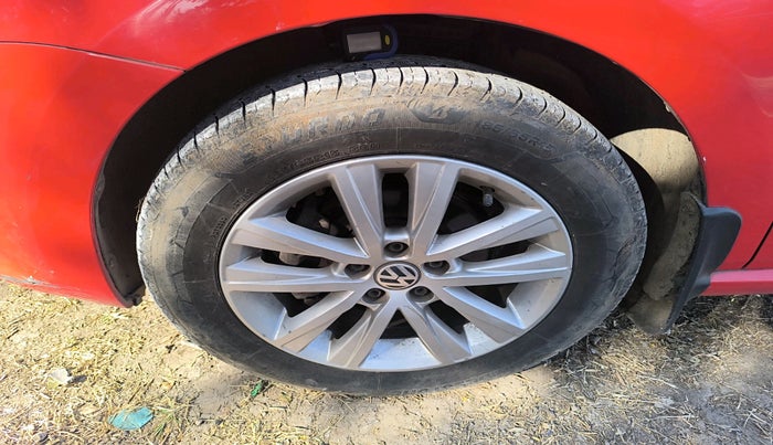 2016 Volkswagen Polo GT TSI AT, Petrol, Automatic, 1,23,590 km, tyre